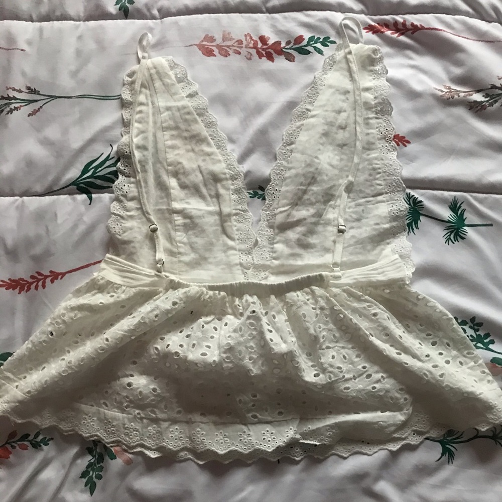 Eyelet Top - Picture 3 of 5